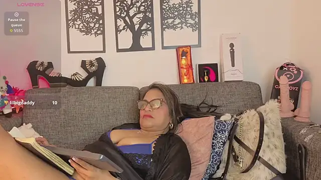 Angelabrowm webcam
