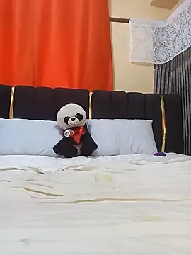 NAUGHTY_NIGERBITCH01 webcam