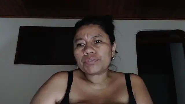 adrixxx38 webcam