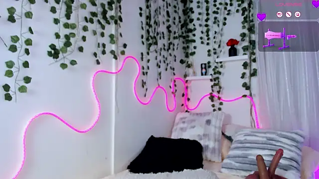 Samii_Evans webcam