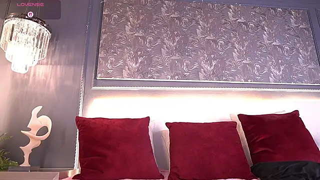 MiaKay1 webcam