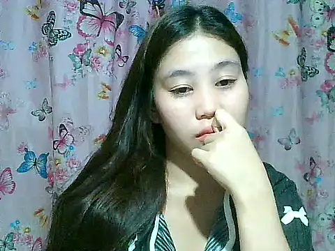 SexyAsianPussy4u live cam on StripChat