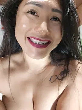 Filipina_Desire live cam on StripChat