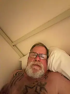Caesar_Baxter webcam