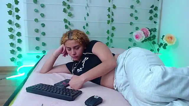 Sarabubbie webcam