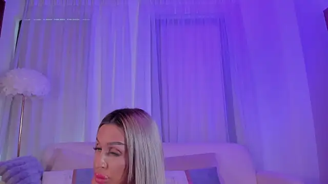 ArianaXO_ webcam