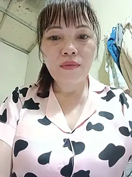 Sana-vn live cam on StripChat