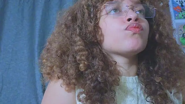 Ada_gales_ live cam on StripChat