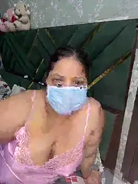 BarbieJasmine live cam on StripChat