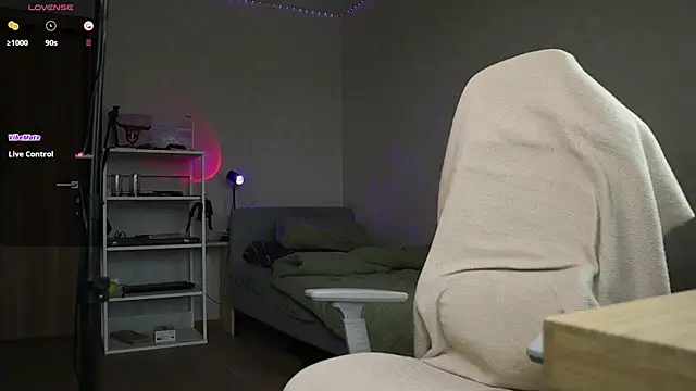 MrbigLouis live cam on StripChat