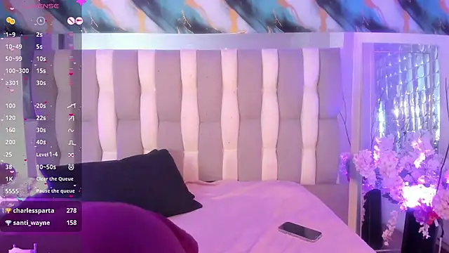 IsaDiiaz live cam on StripChat