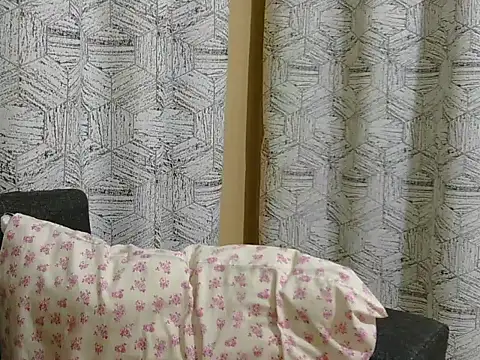 kinkydolll webcam