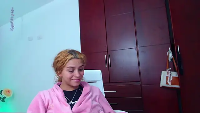 Sarabubbie webcam