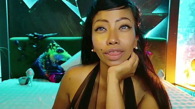 ElyaQuinn webcam