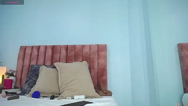 nana_levy webcam