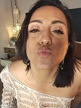 evazul live cam on StripChat