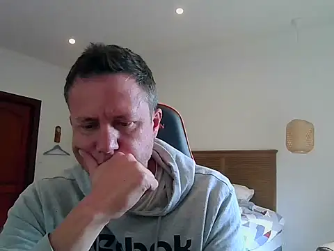 TroyDieselXXX live cam on StripChat