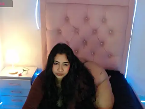 Olivia_gray69 live cam on StripChat