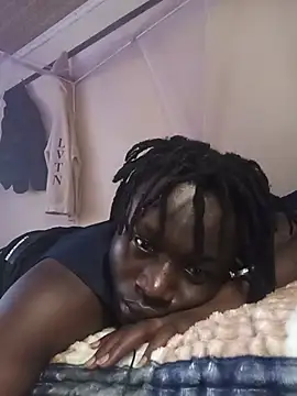 BENJAMIN0001K live cam on StripChat