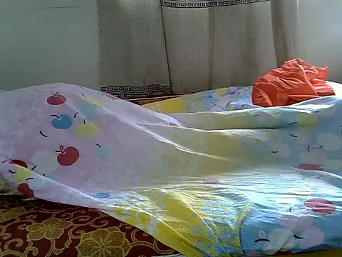 Sexxyglo live cam on StripChat