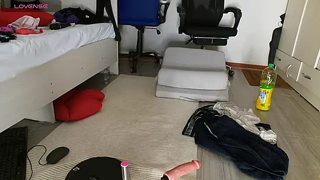 MissValday webcam