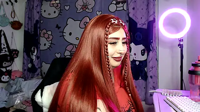 lussyevans24 live cam on StripChat
