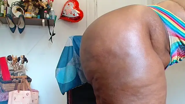 xtallsexybumx - XTALLSEXYBUMx's free webcam - UK Sex Cams
