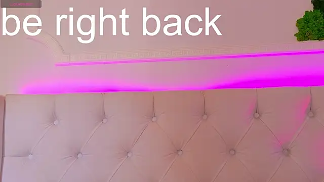 ElisaCharm webcam