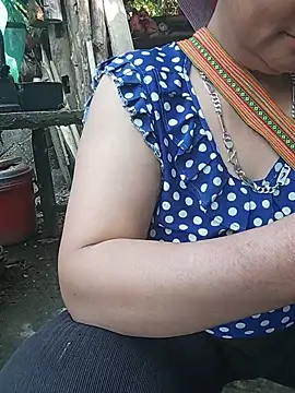 tuyet-nhi webcam