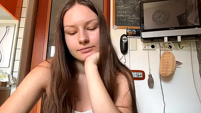 ShaylaChong live cam on StripChat