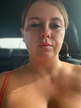 Samantha_official live cam on StripChat