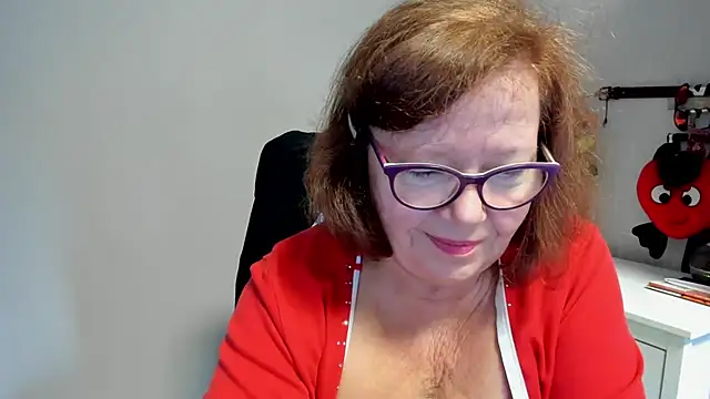Adelewildx live cam on StripChat