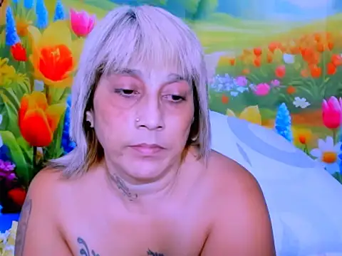 indianroxy webcam