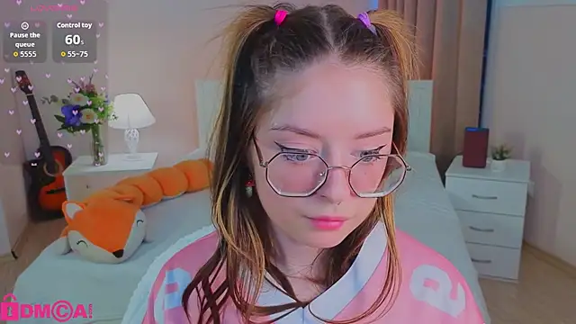 selenamils live cam on StripChat