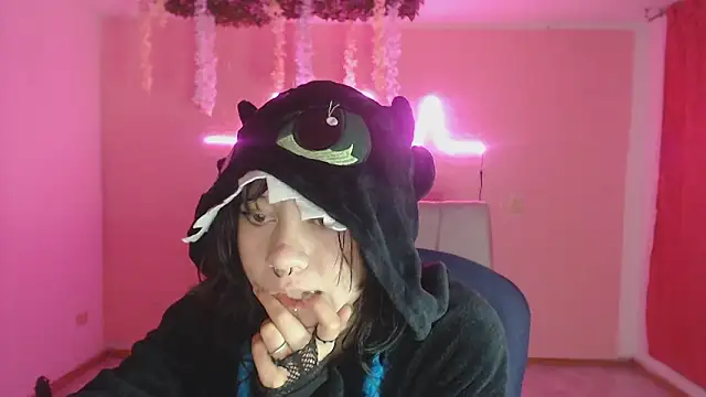 violetdreams-1 live cam on StripChat