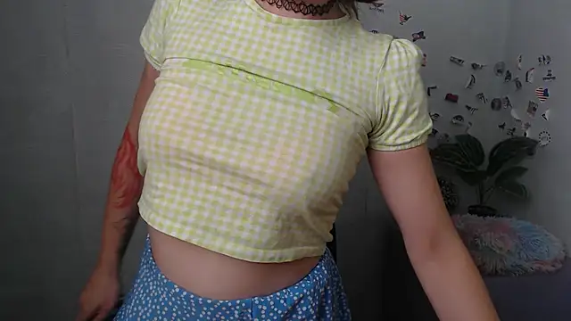 MaryEm976 live cam on StripChat