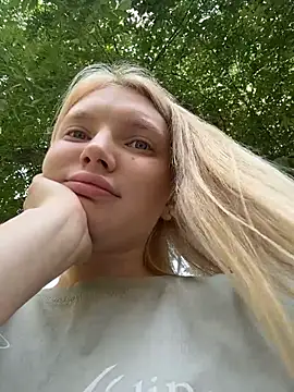 AmmyHot webcam