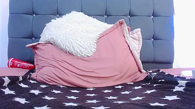 mia_xx1 webcam