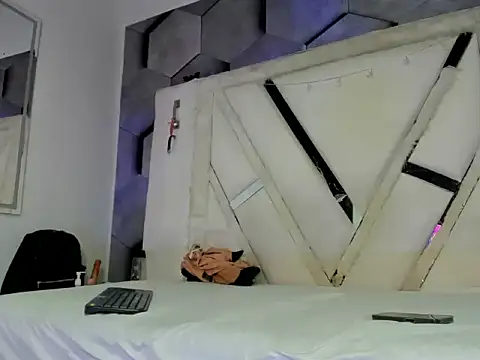 GoldenBoyM webcam