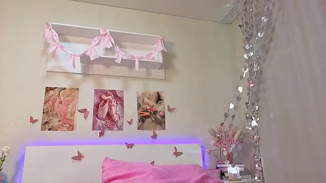 Milly_Lane webcam