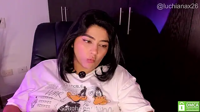 lucy2606 webcam