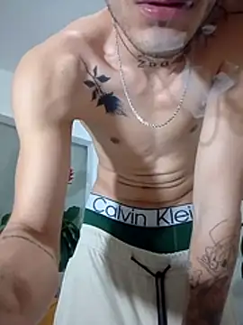 BoyMaxLatin webcam