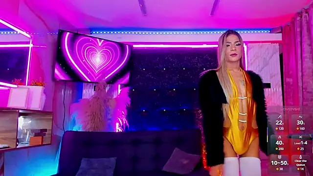 Queens_Wonders_Blonders live cam on StripChat