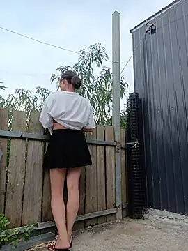Linda-yiyi live cam on StripChat
