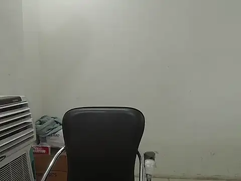 Sugarbaby24 live cam on StripChat