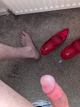 kinkylover888 live cam on StripChat