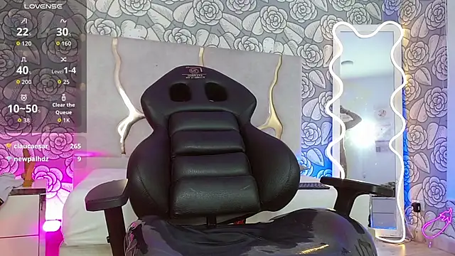 velvetdaniels_tay live cam on StripChat