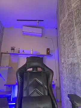 saracaball_ webcam