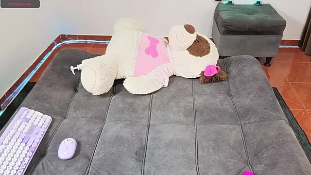 Christine_20 webcam
