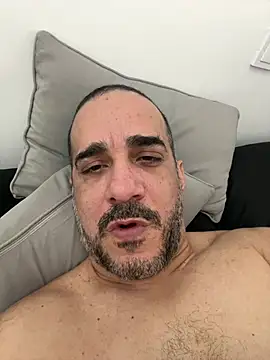 flopez2021 live cam on StripChat